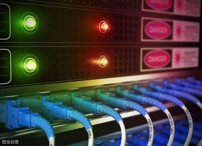 從微光到全球互聯(lián) 光纖網(wǎng)絡(luò)的發(fā)展歷程與工程實踐